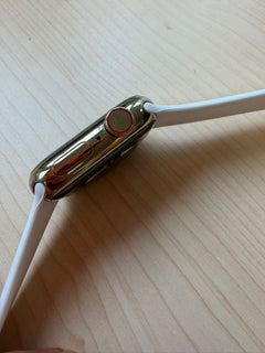 Apple Watch Serie 7 oro 40 mm cellular vista laterale